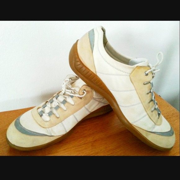 STUART WEITZMAN LACE UP OXFORD SHOES - Picture 7 of 13